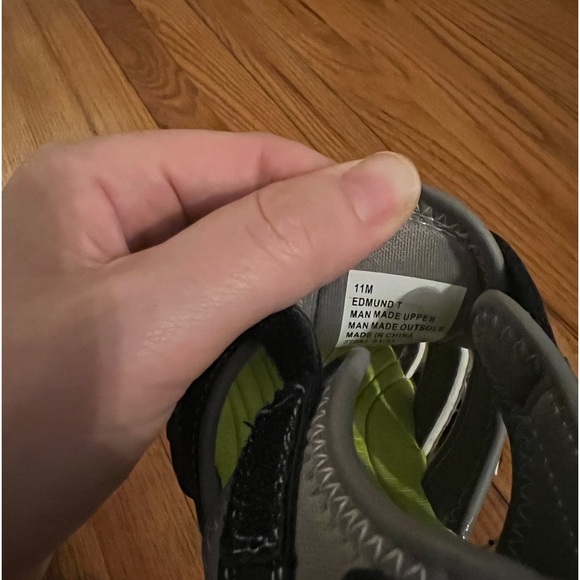 Eddie Bauer Kids Sandals - Picture 3 of 3